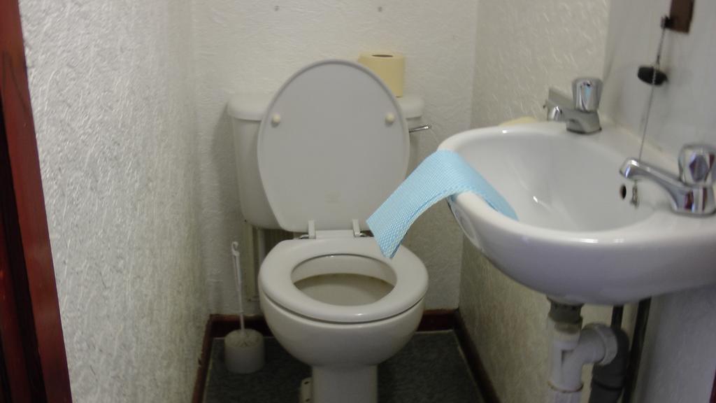 Astley House Hostel *