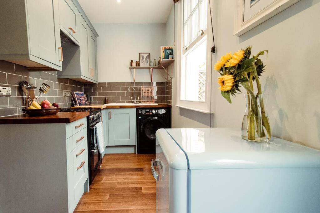 Artistic Hideaway Within York's Ancient Walls York