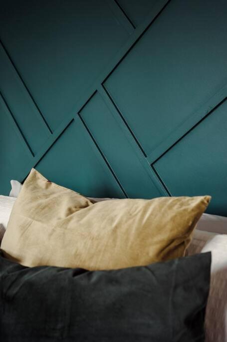 Artistic Hideaway Within York's Ancient Walls Holiday home