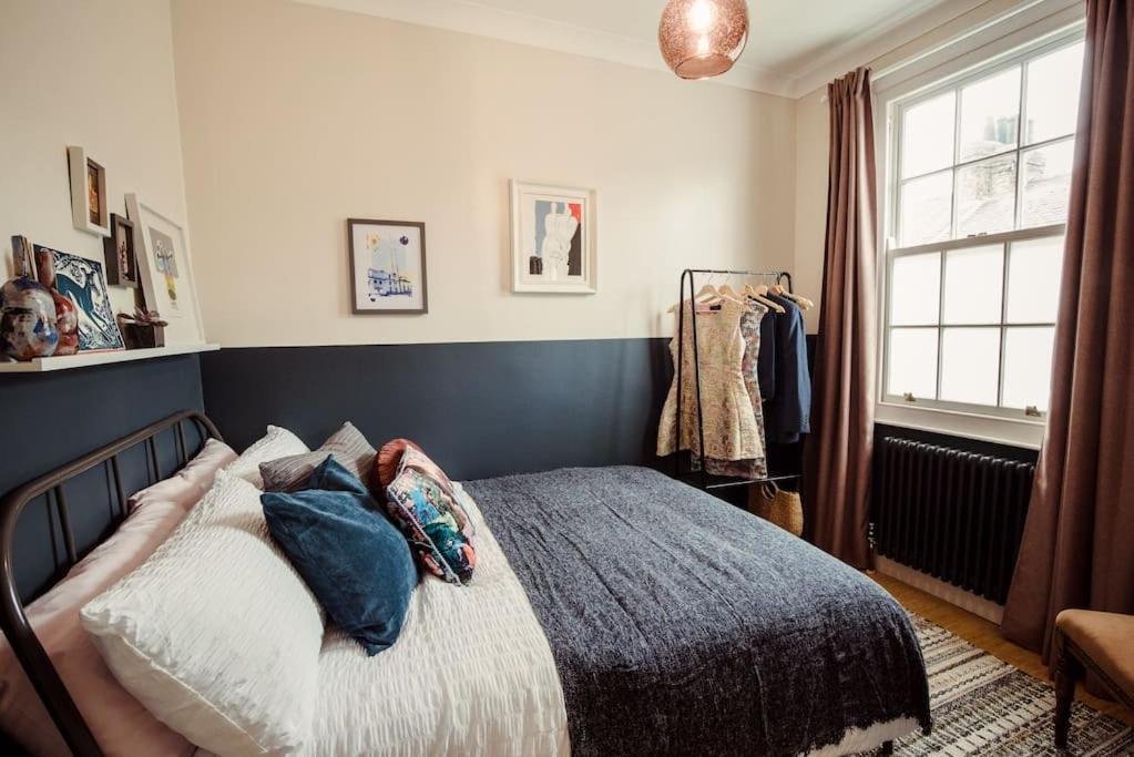 Holiday home Artistic Hideaway Within York's Ancient Walls York