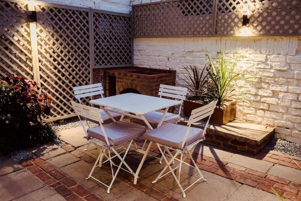 Artistic Hideaway Within York's Ancient Walls Holiday home *