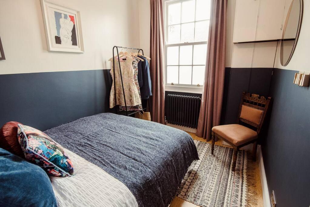Holiday home Artistic Hideaway Within York's Ancient Walls *