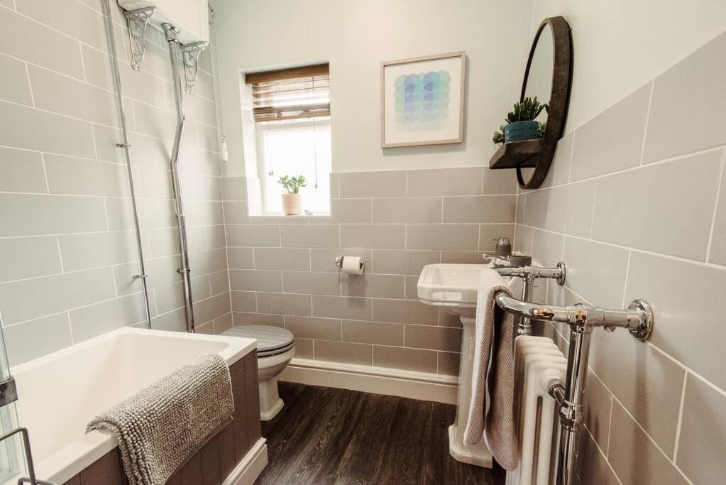 Artistic Hideaway Within York's Ancient Walls Holiday home York