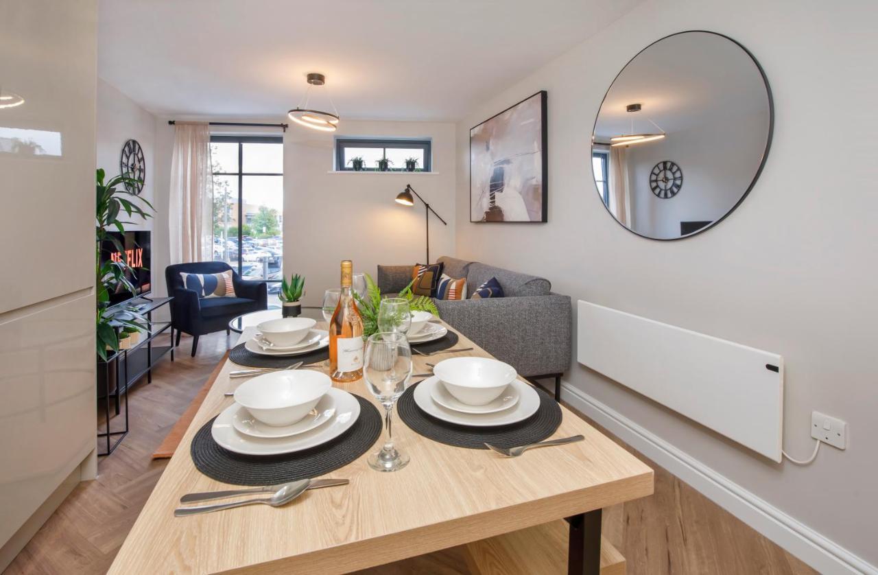 Crescent Court Modern And Luxurious York