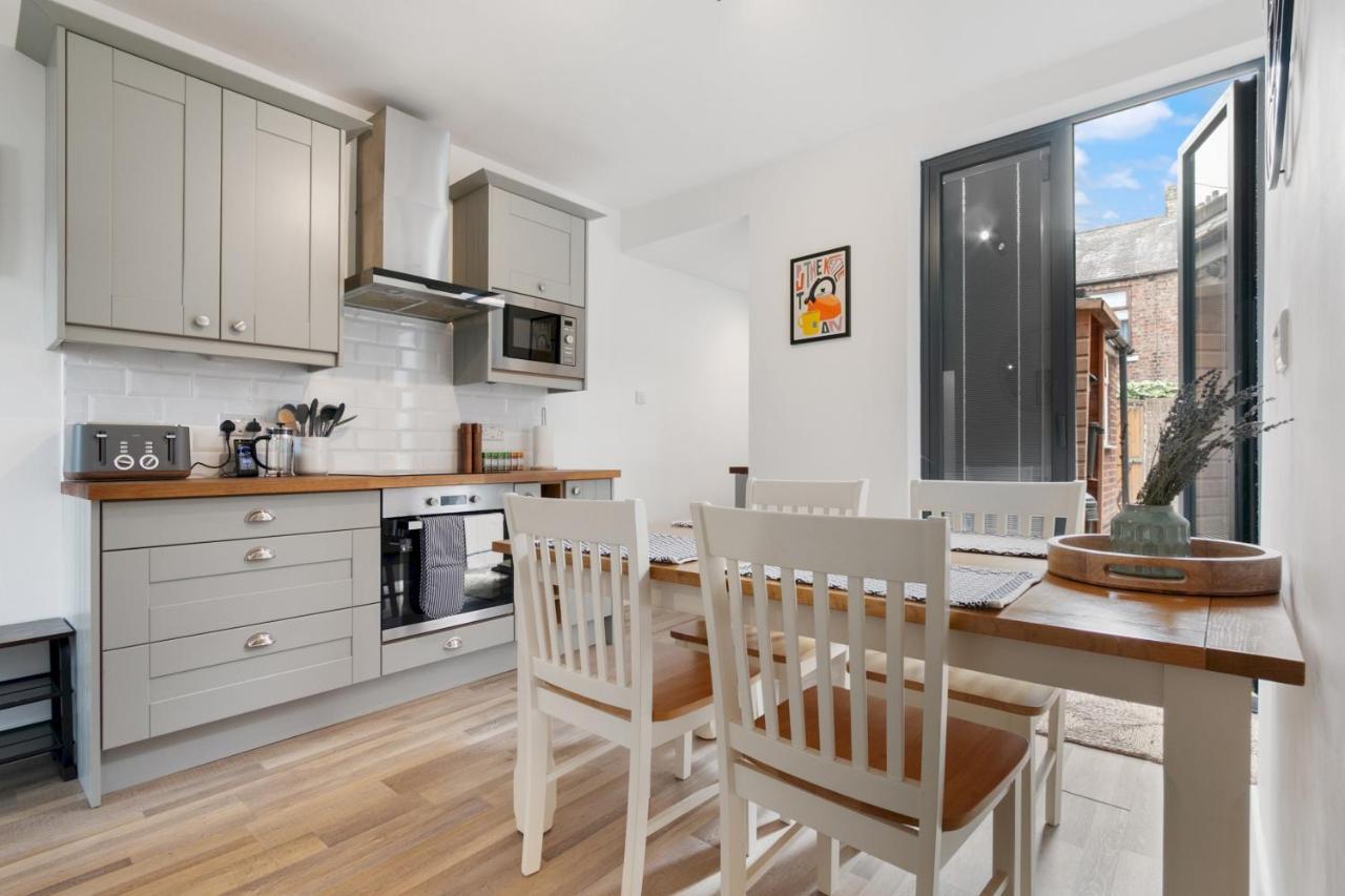 Holiday home Stylish Near Centre - Pass The Keys