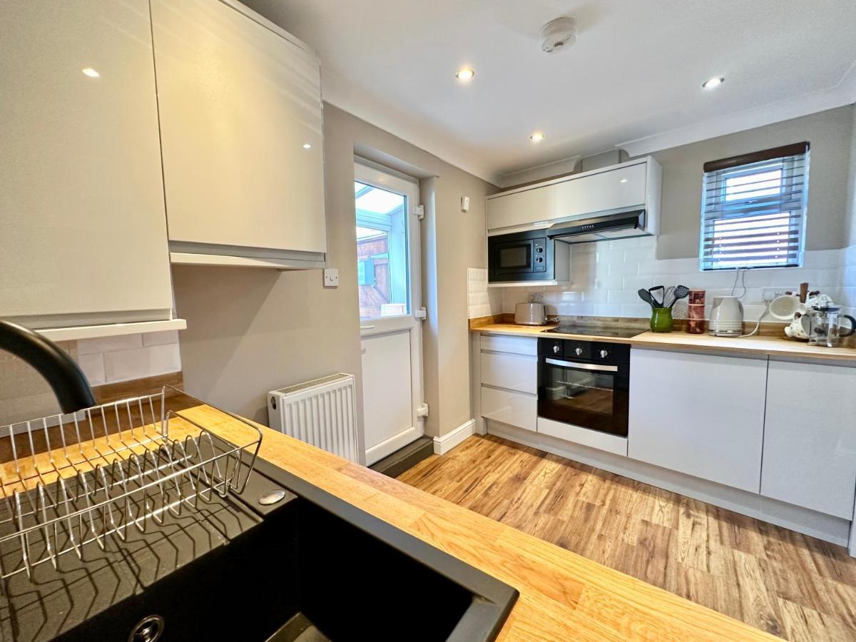 De Burgh Ground Floor With Free Parking Apartment