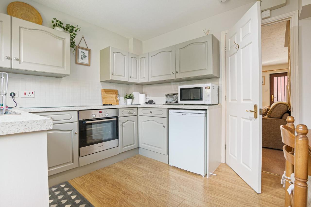 Cosy Townhouse - Fossdyke - Pass The Keys *