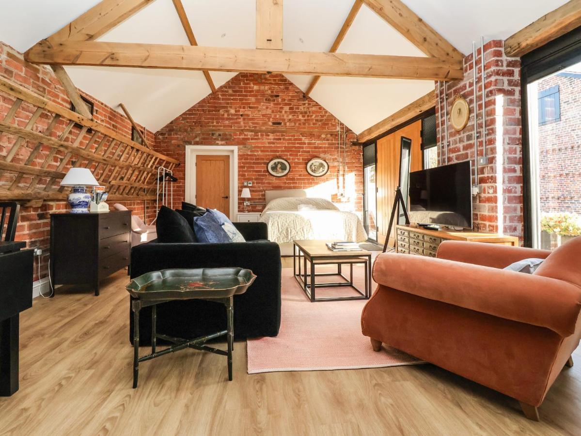Model Farm Cart Shed Holiday home York
