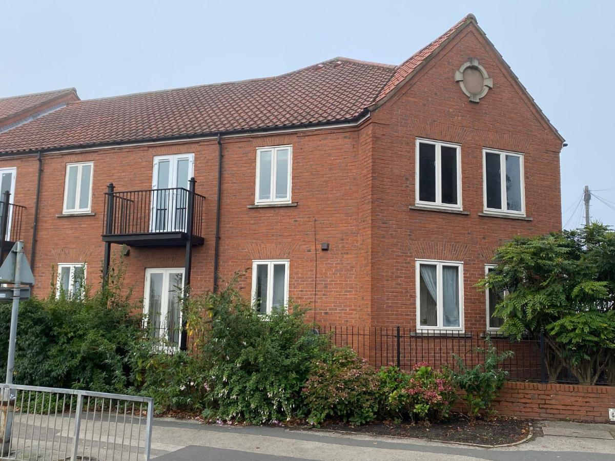 Apartment Luxury 2 Bedroom W/ Free Parking