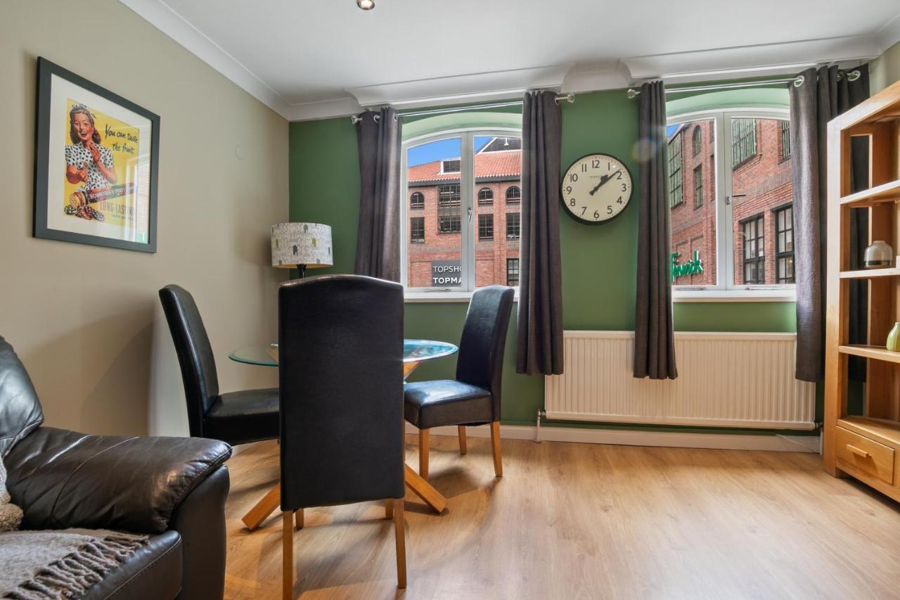 Lovely In - Pass The Keys Apartment *