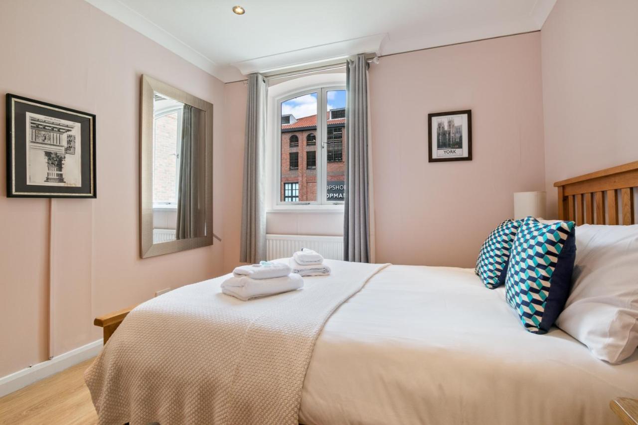 Apartment Lovely In - Pass The Keys *