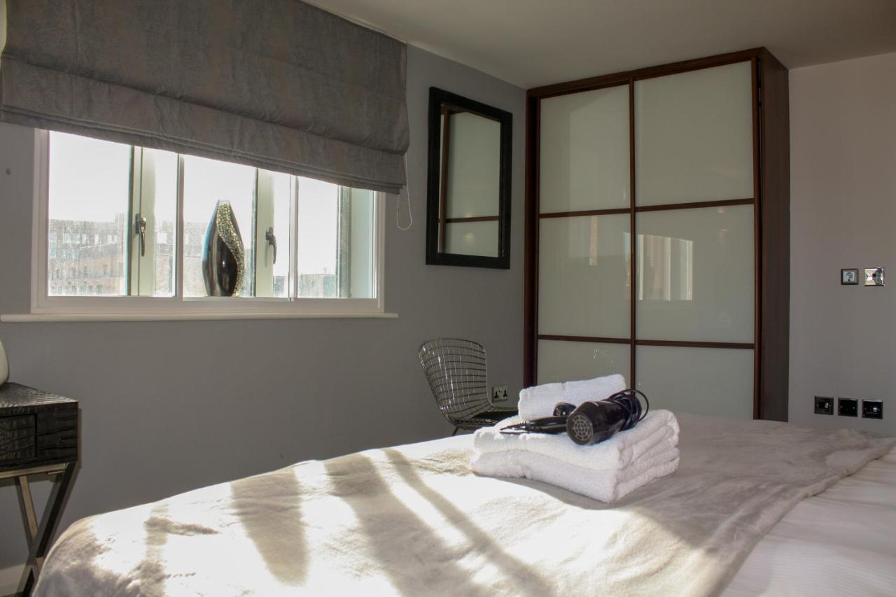 Merchants Place Apartment *