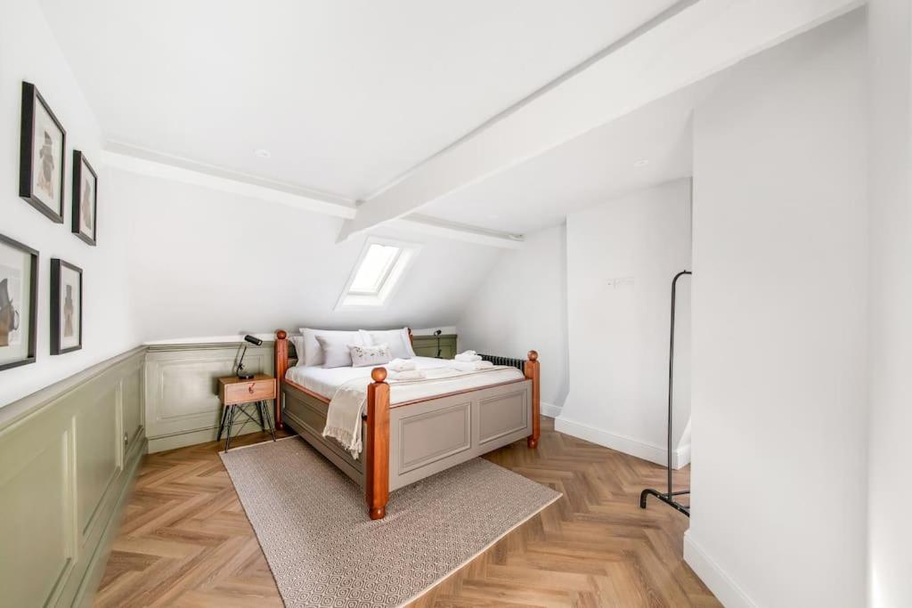 Aldwark Attic Is 4 Min To The Shambles With Free Wifi Apartment