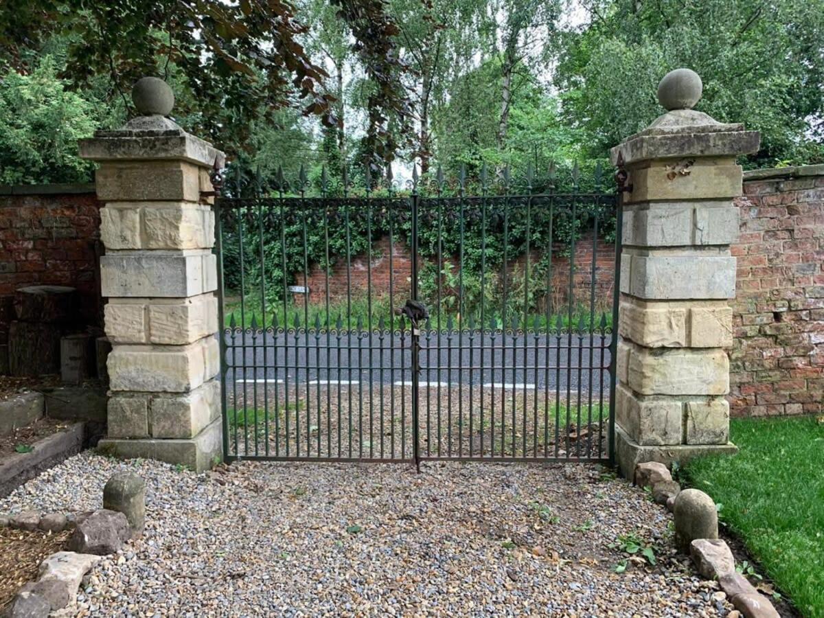 3b The Carriage House 6m Village Location * York