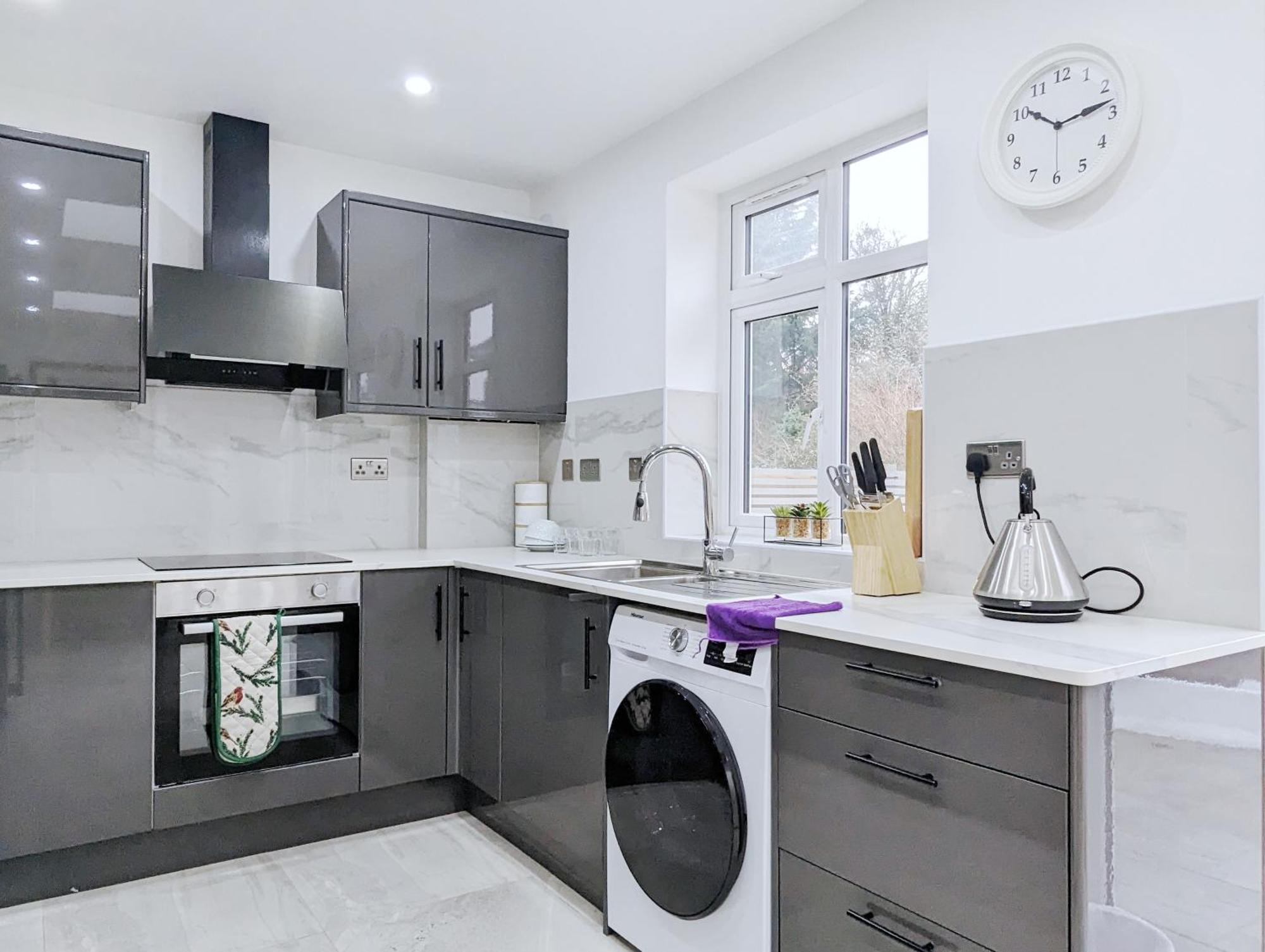 Near City Centre Private Bath Free Parking Holiday home