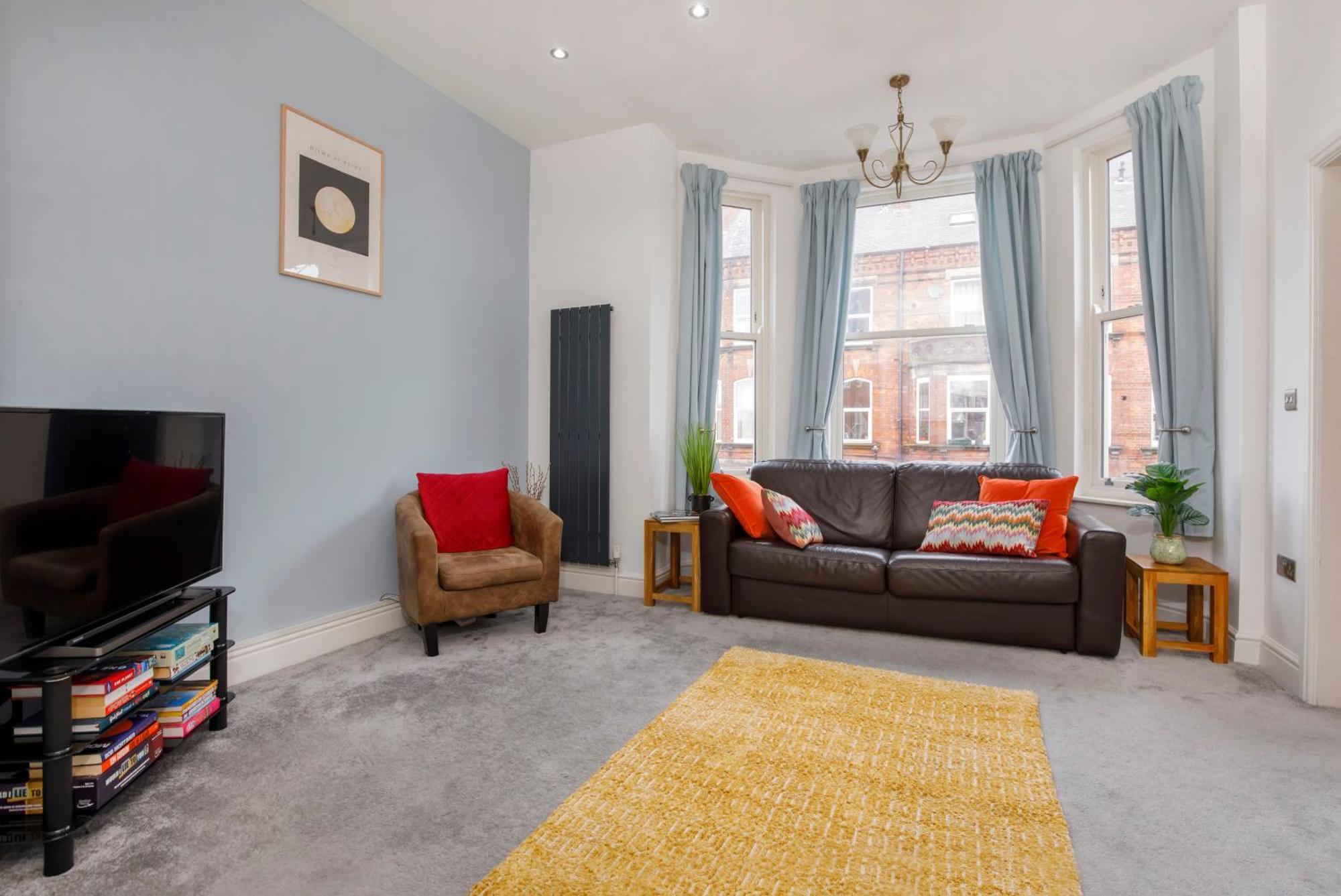 5 The Keyes With Free Parking Apartment York