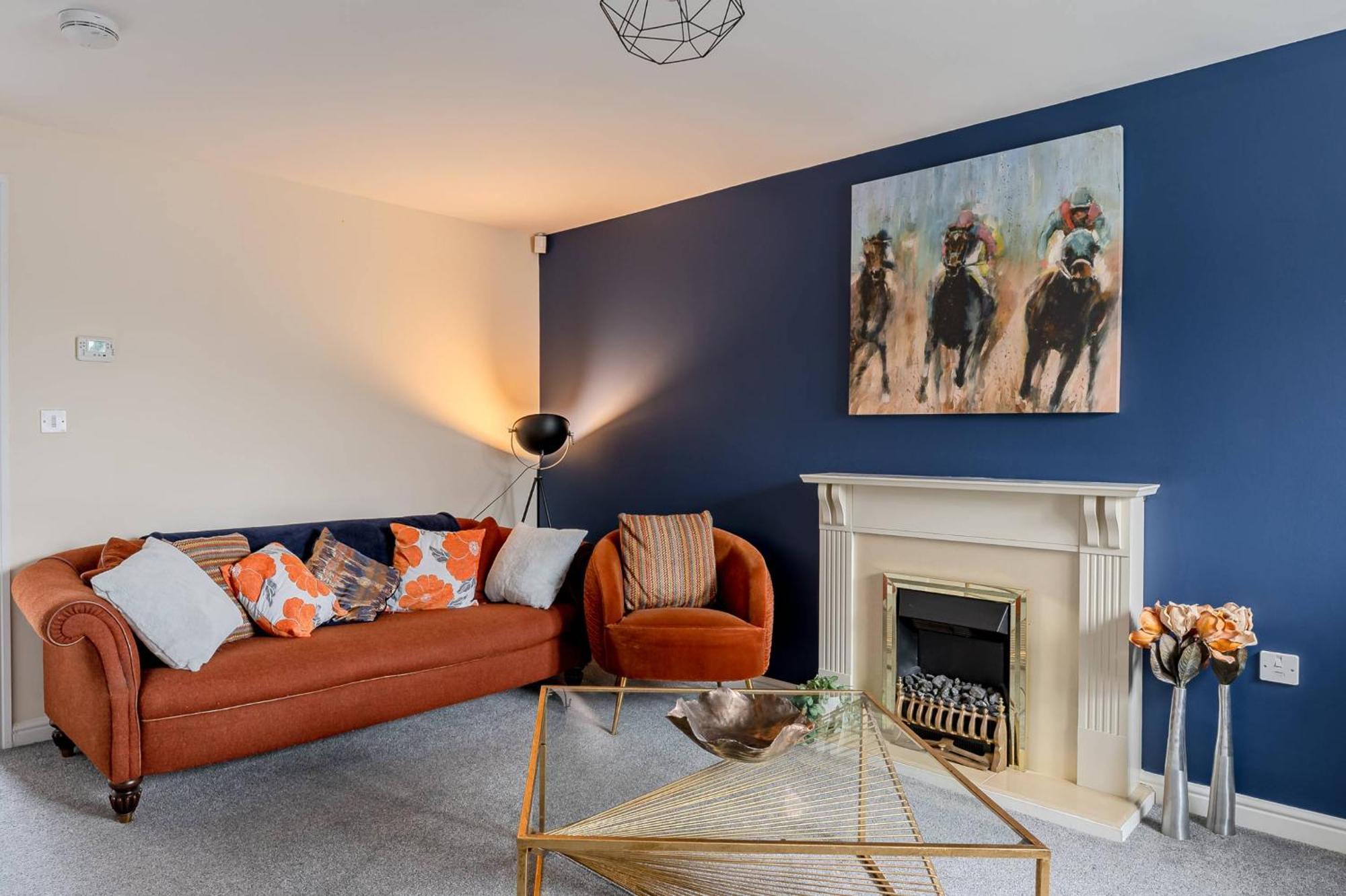 Quiet 3 Bed Hse, Sleeps 5 Free Prkg-3 Cars, 10mins, Contractor Friendly *
