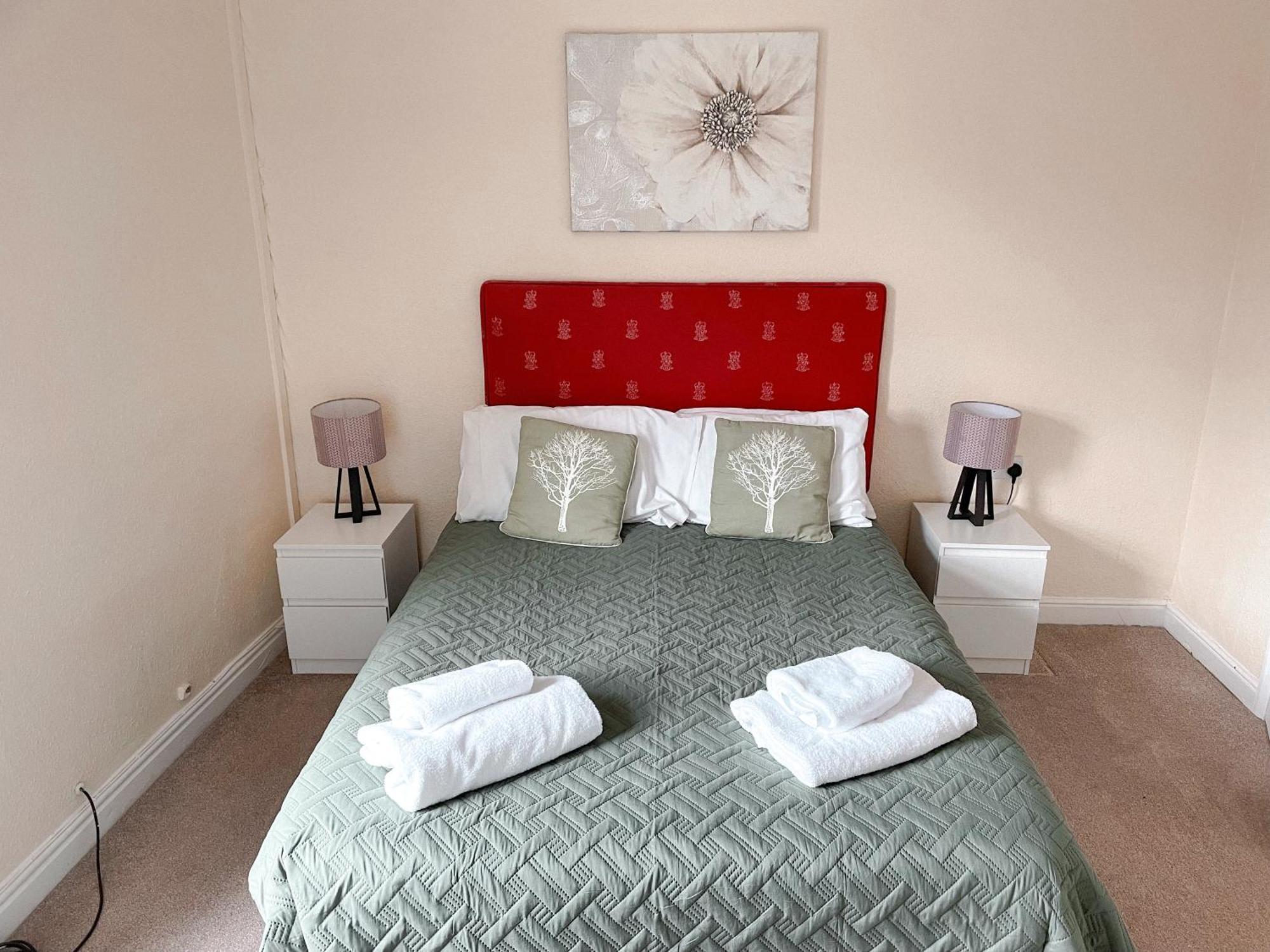 The Warwick - Quaint Victorian With Free Parking York