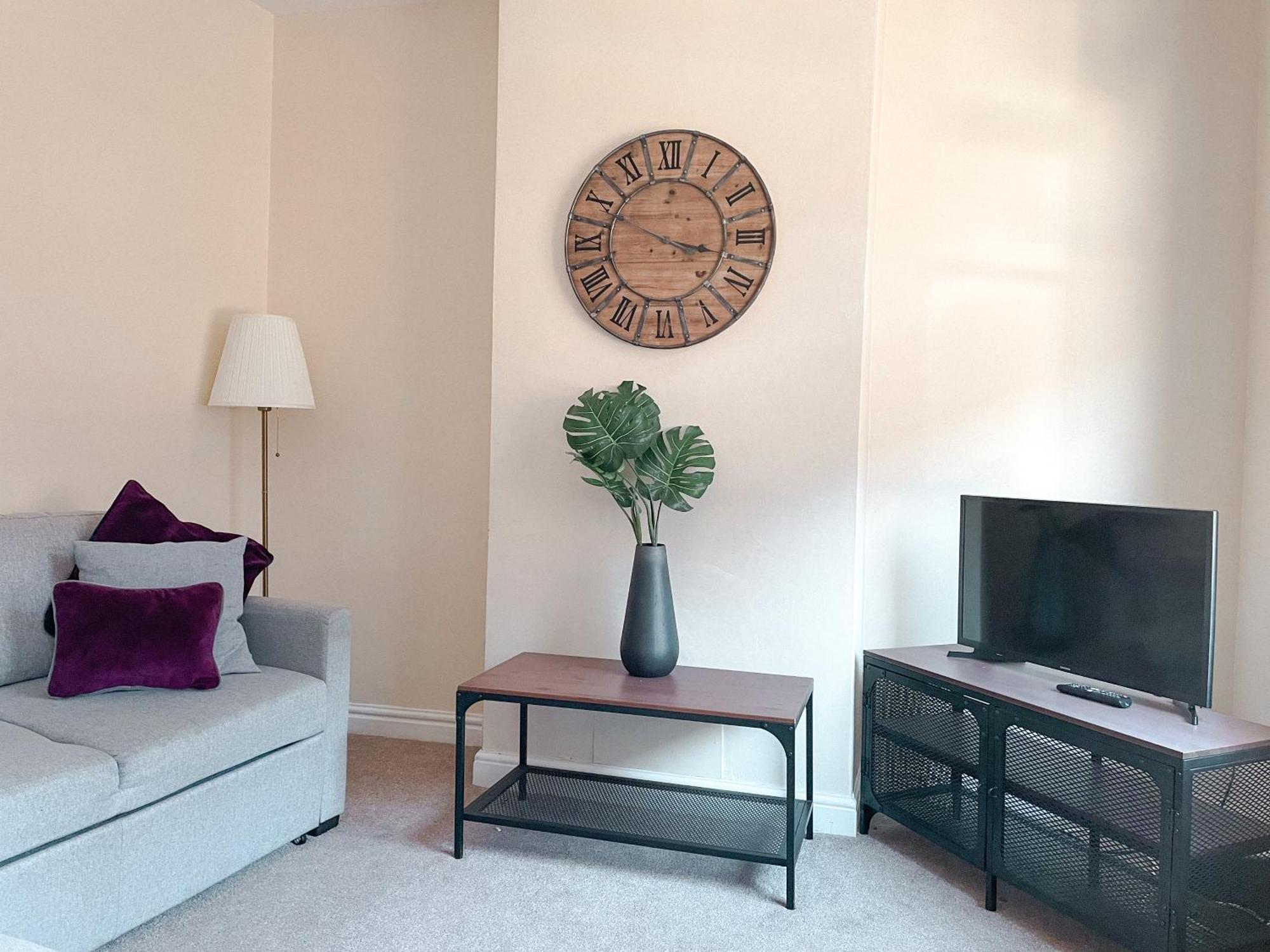 The Warwick - Quaint Victorian With Free Parking York