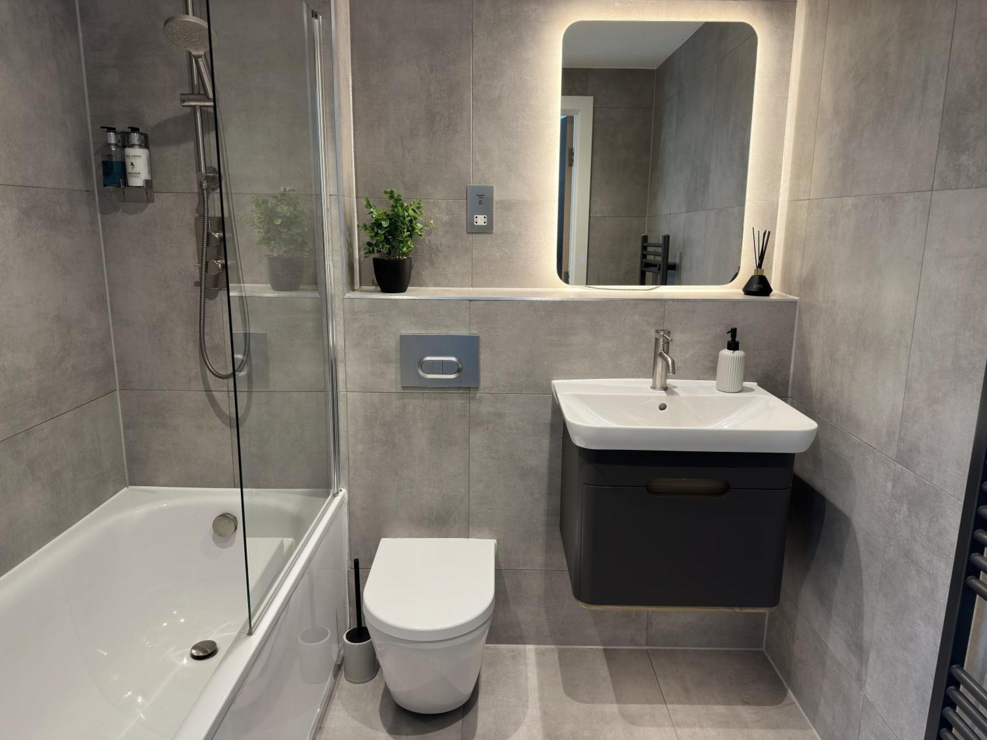 Luxury Minster Penthouse - Free Gym & Parking
