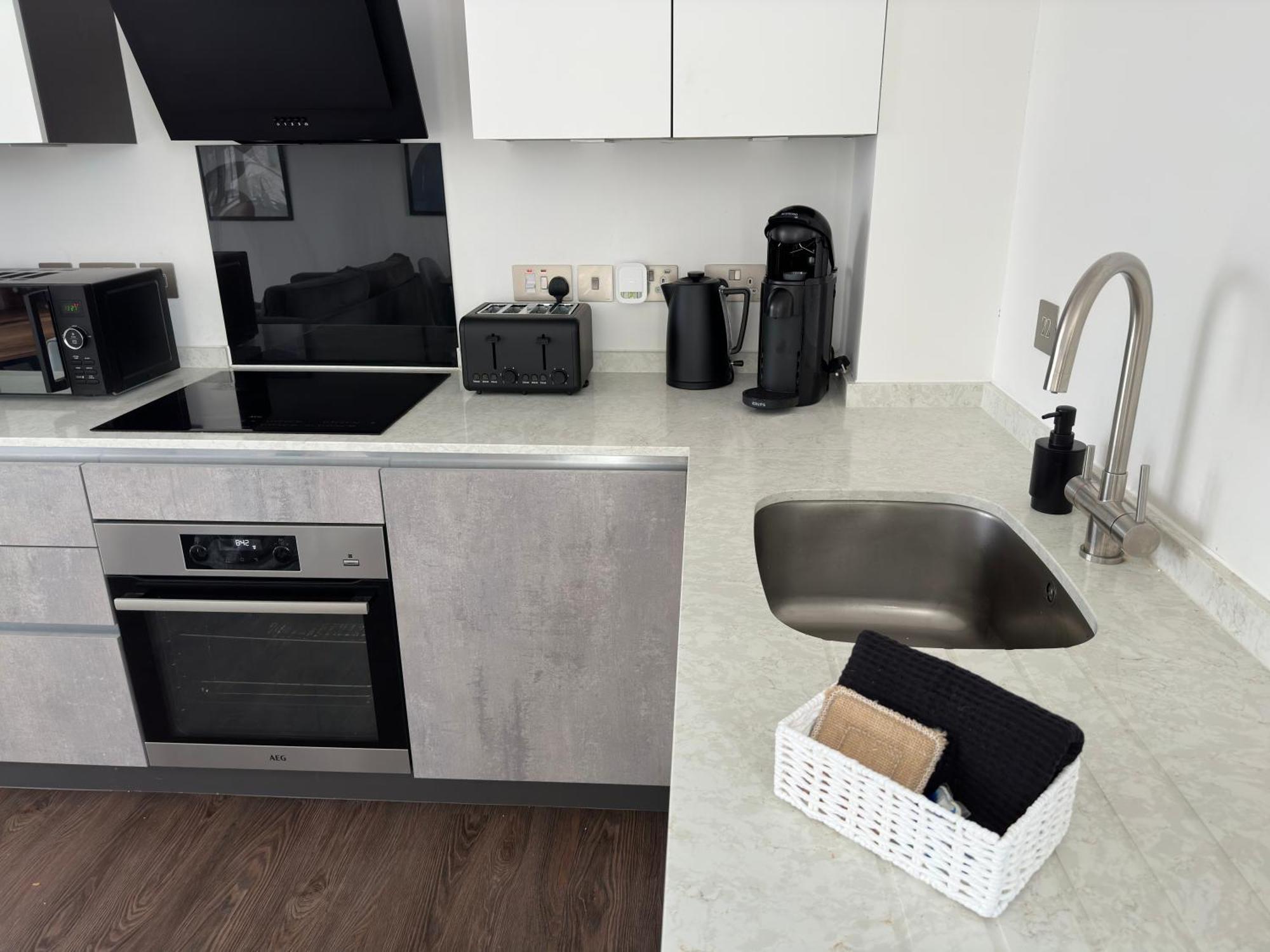 Luxury Minster Penthouse - Free Gym & Parking Apartment