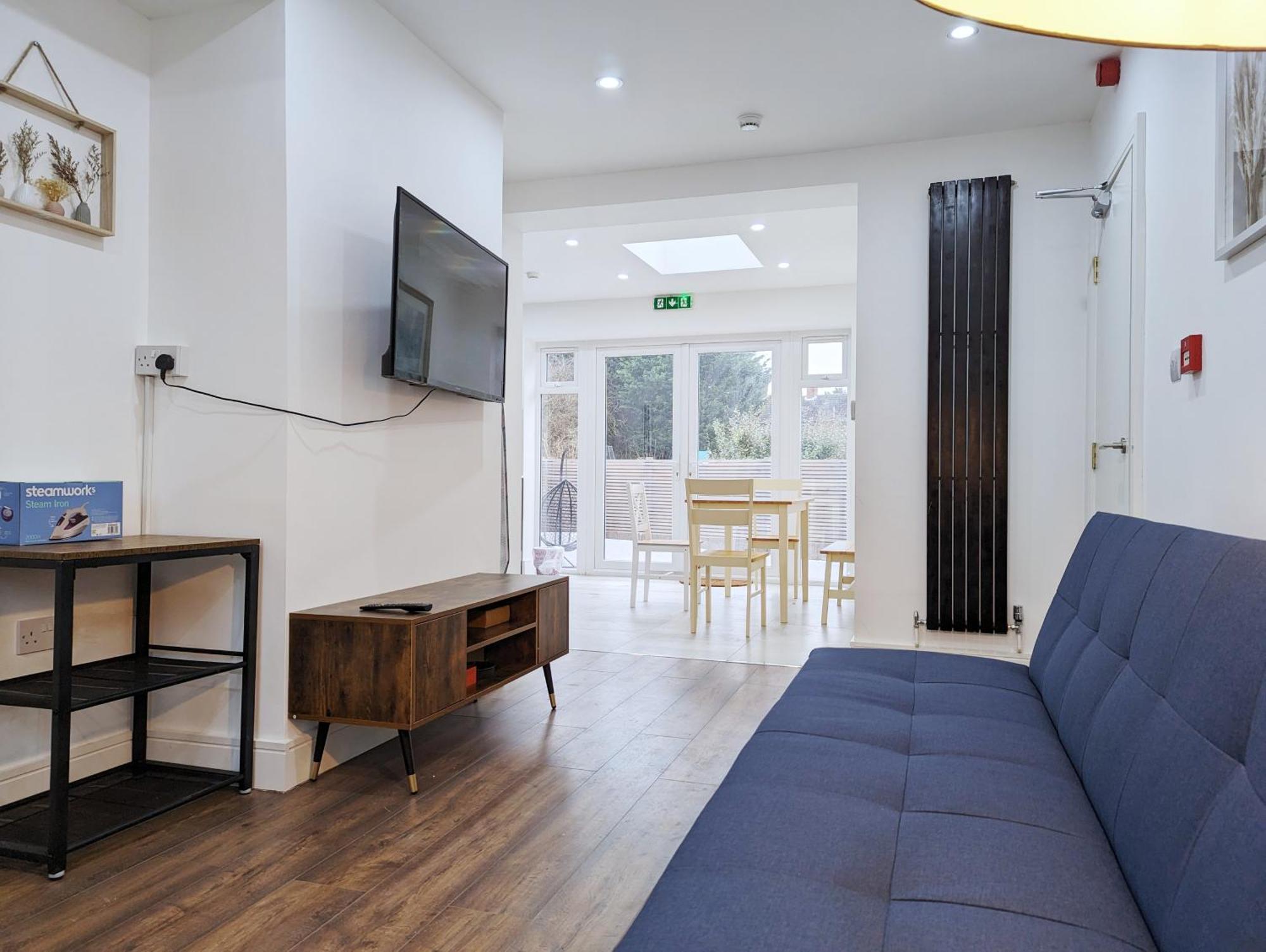 Holiday home Near City Centre Private Bath Free Parking