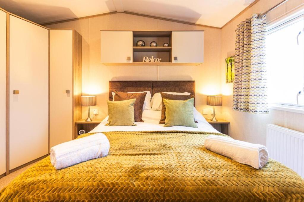 Lodge The Major Oak With Hot Tub York