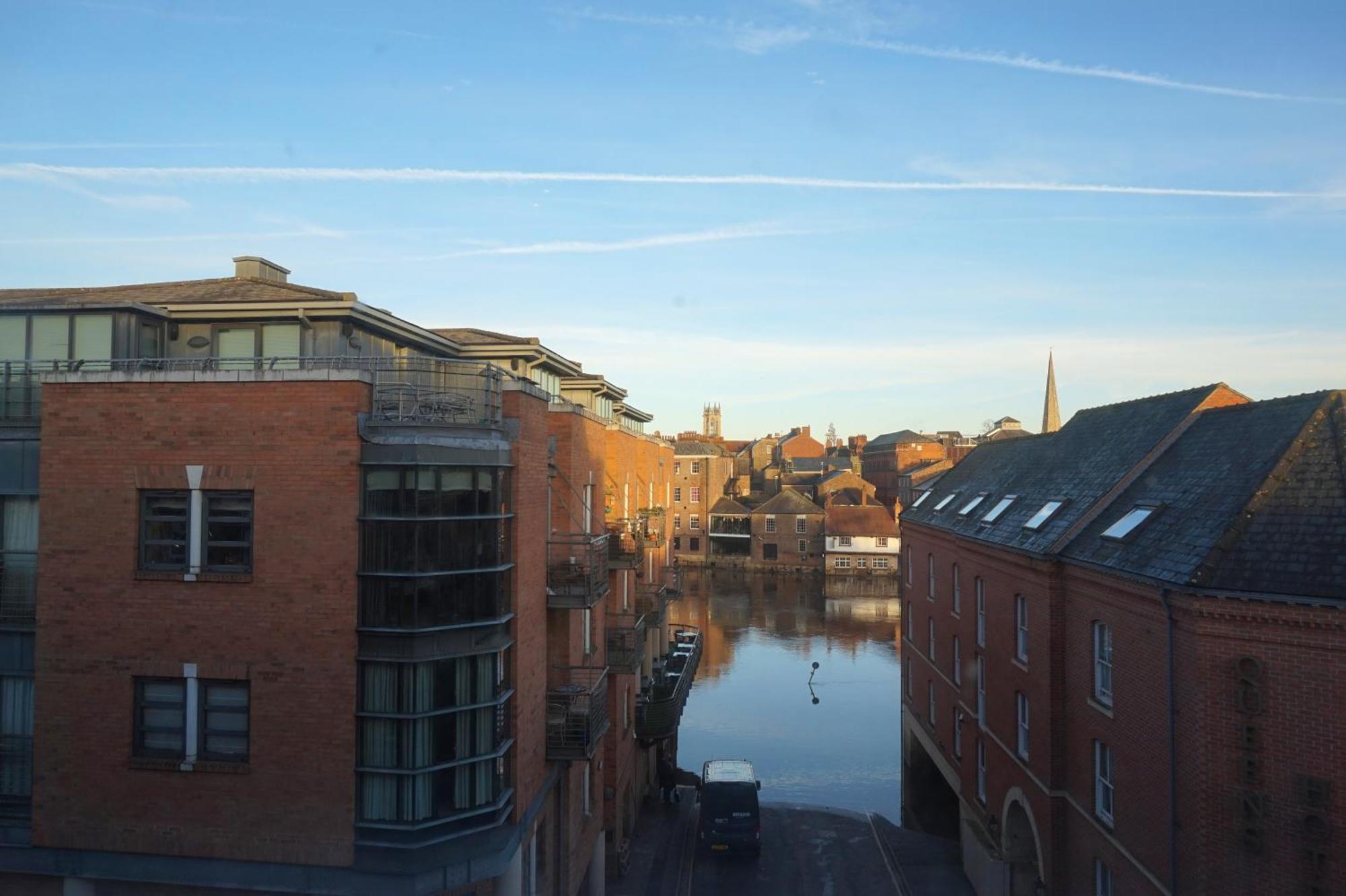 River View * York