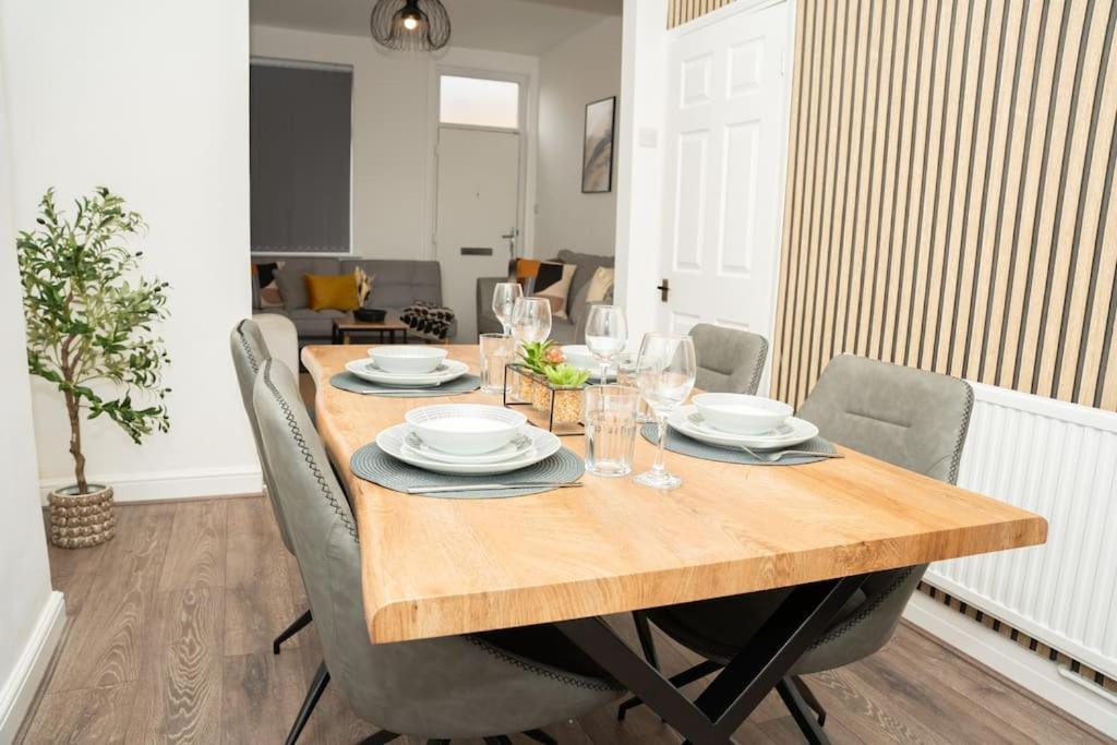 Stylish In - Free Wifi & Parking - Close To Racecourse & Centre York