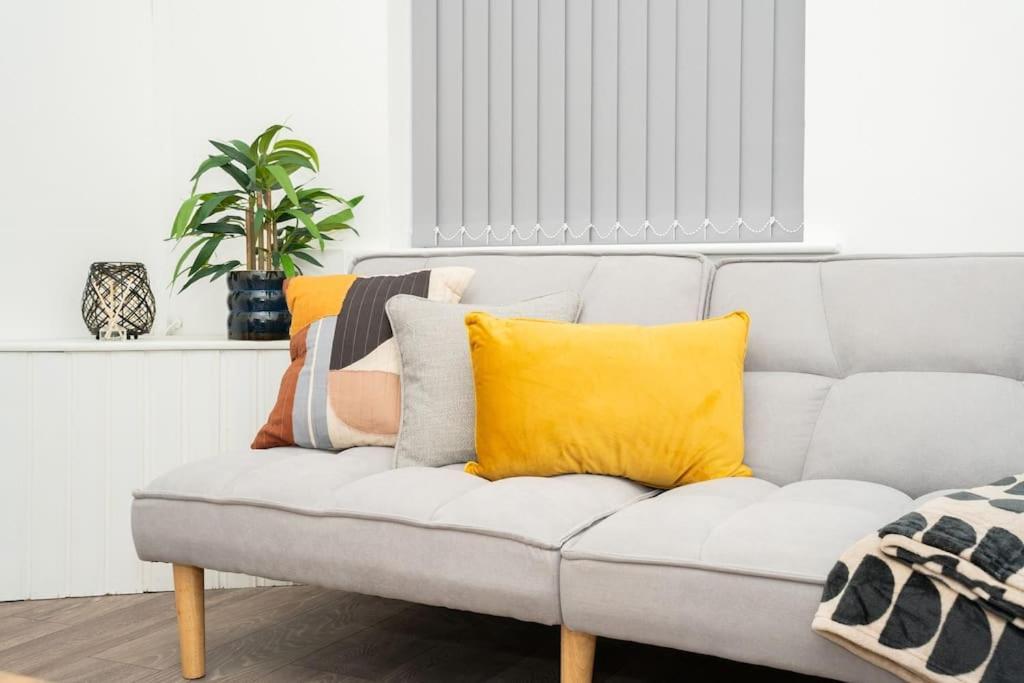 Apartment Stylish In - Free Wifi & Parking - Close To Racecourse & Centre York