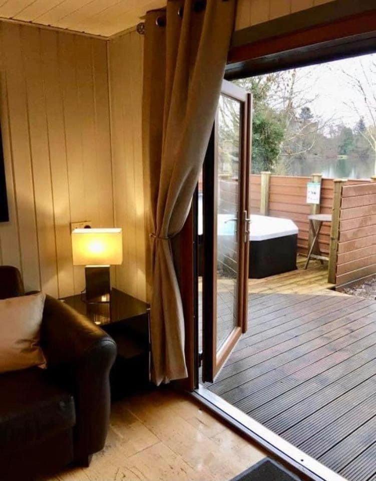 Oak 10 Hot Tub * York