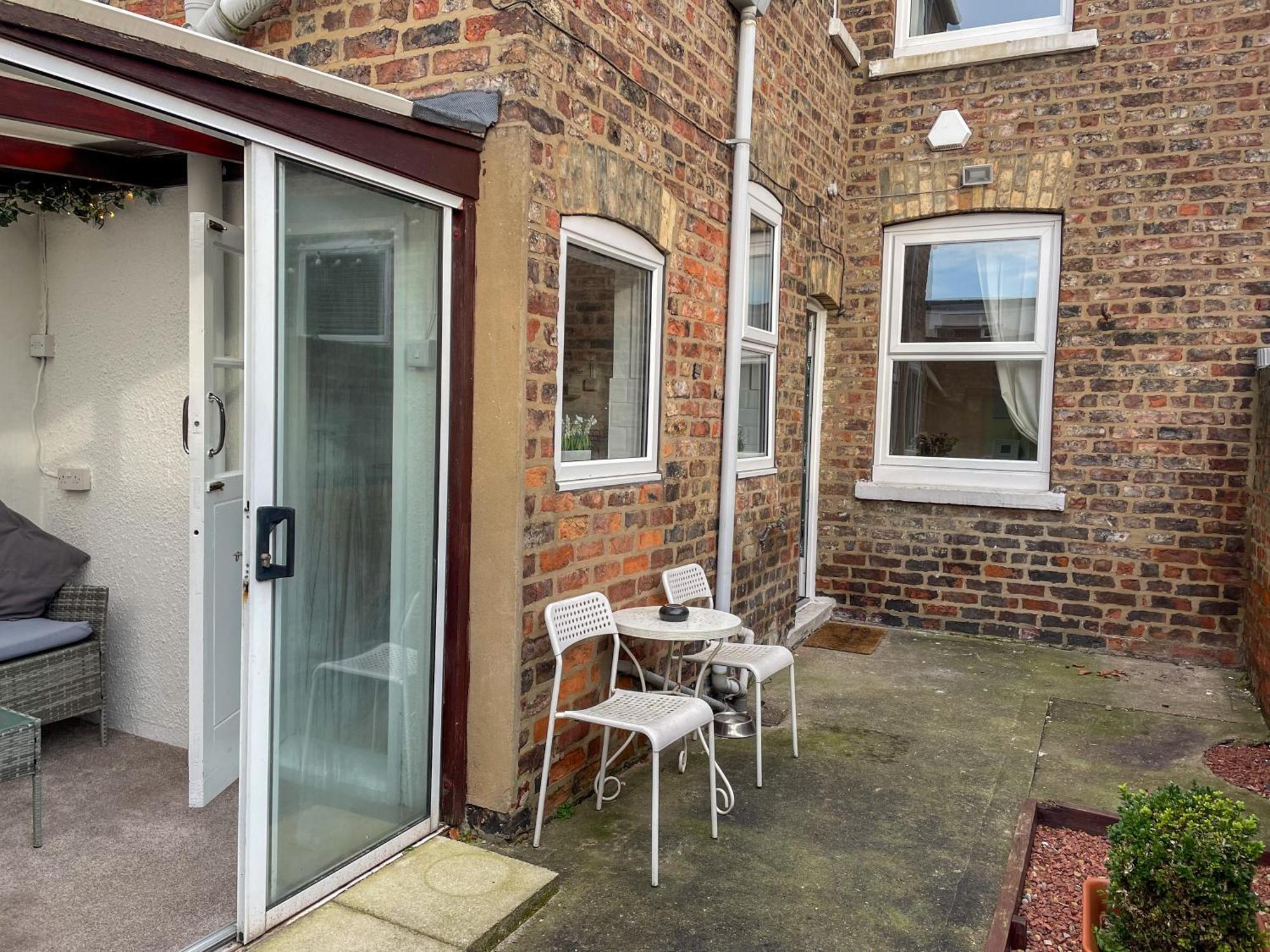 Waverley - Quaint Victorian With Free Parking Apartment