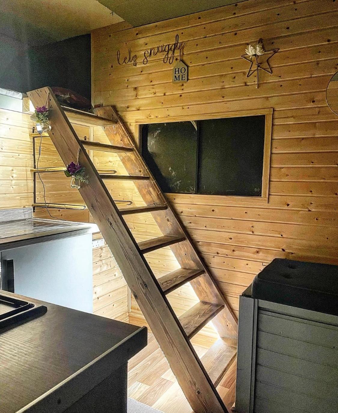 Luxury tent North Yorkshire Horse Box *