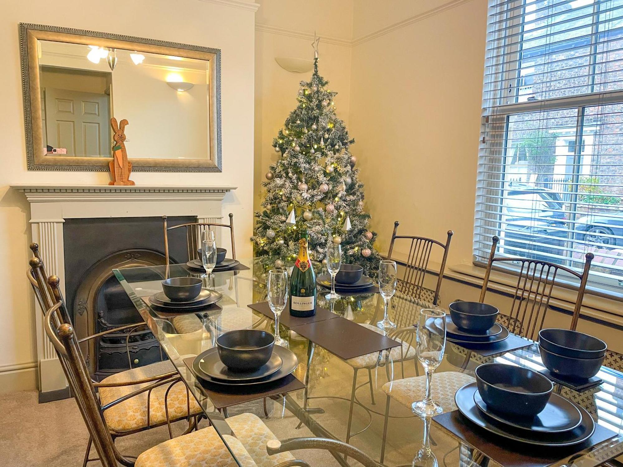 Apartment The Vines - Stunning Period With Free Parking *