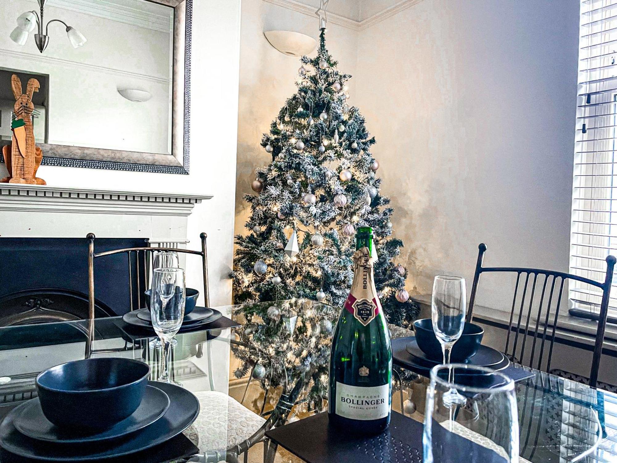 The Vines - Stunning Period With Free Parking Apartment *