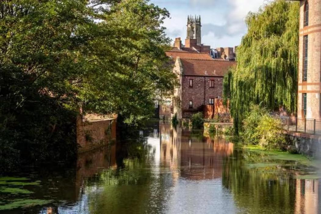 Cocoa River - Two Bed, Two Bath With Allocated Parking York