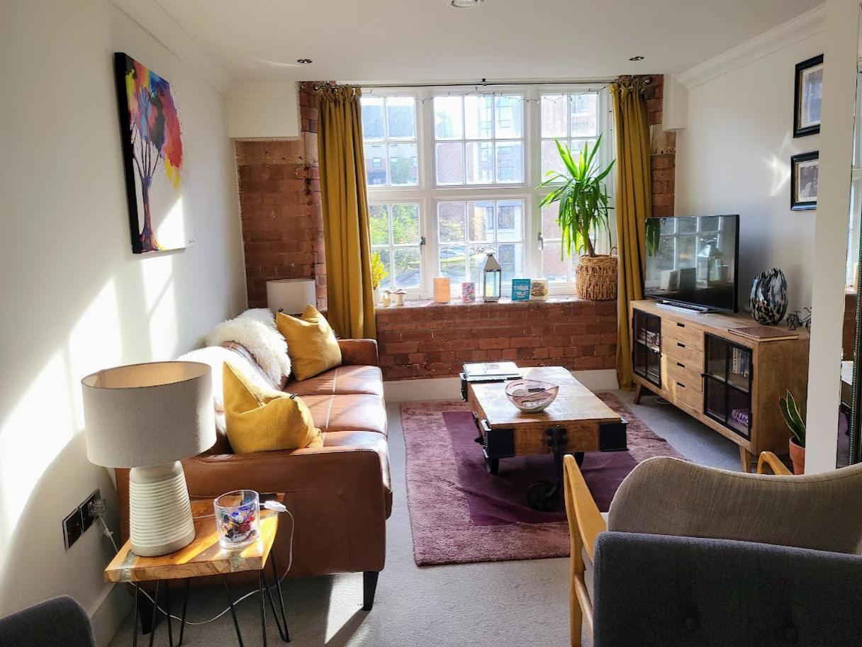 Cocoa River - Two Bed, Two Bath With Allocated Parking