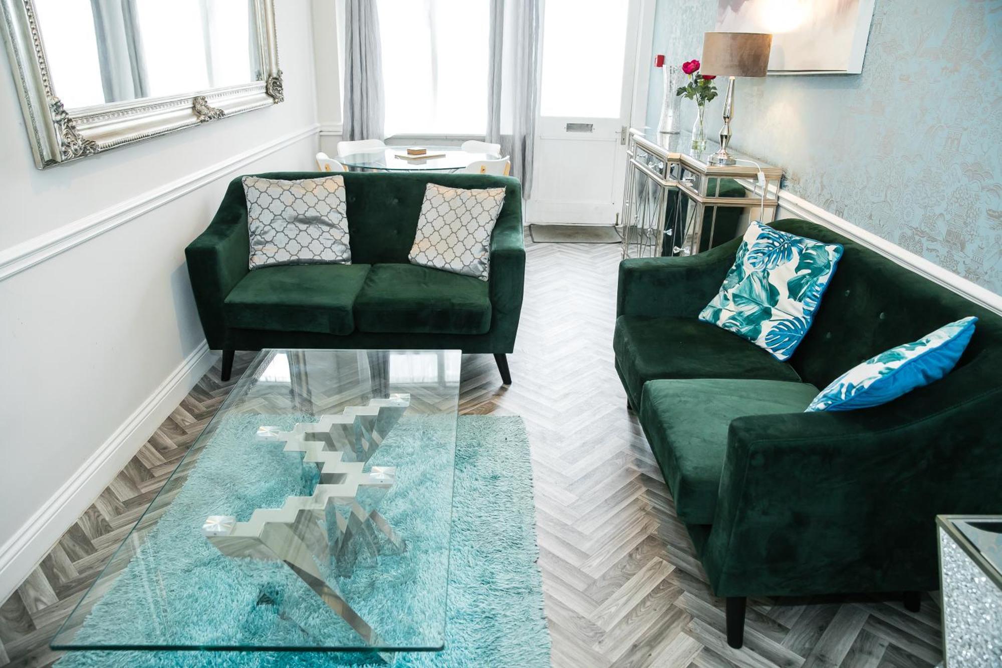Very Ground Floor 2 Bedroom Apartment