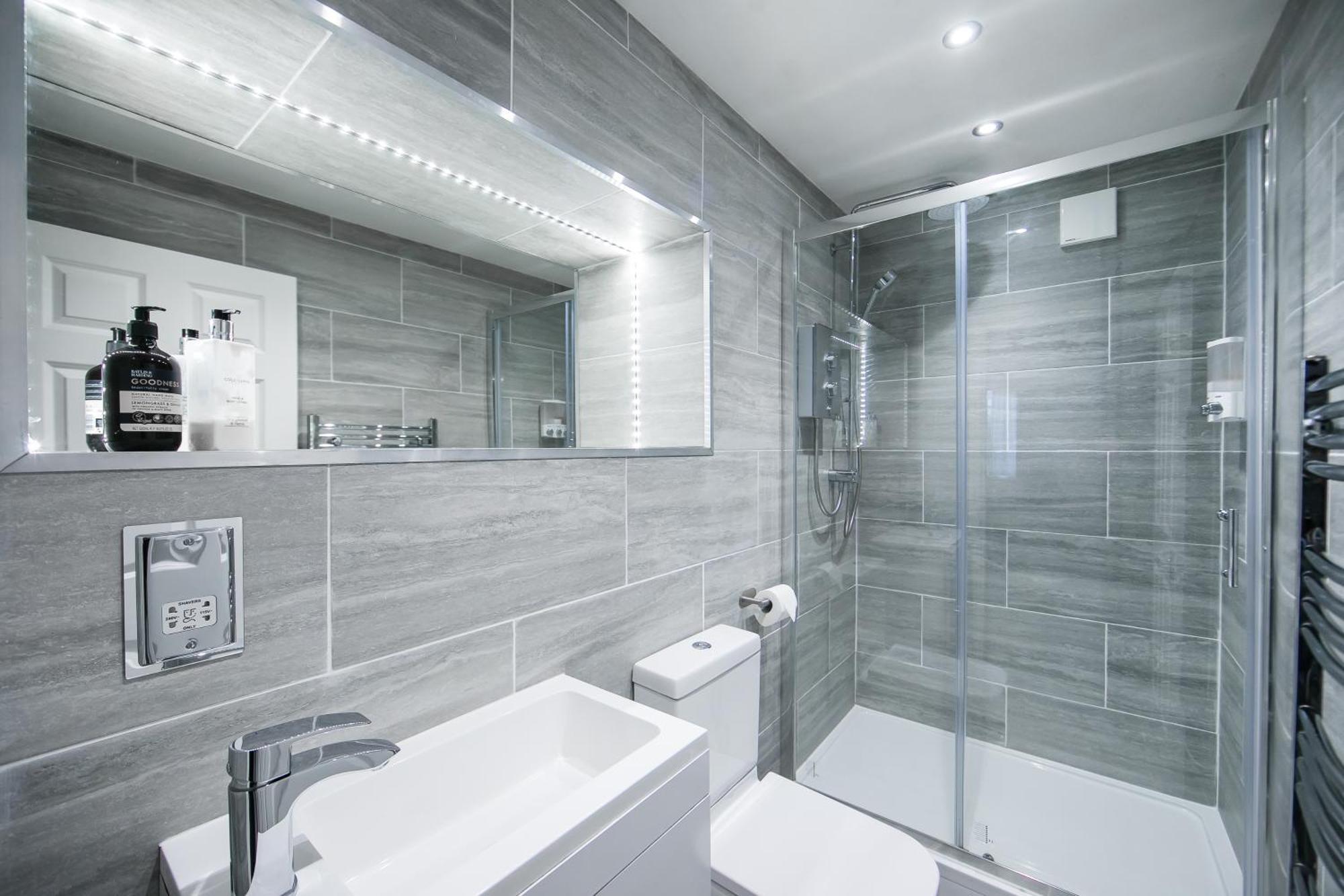 Very Ground Floor 2 Bedroom *