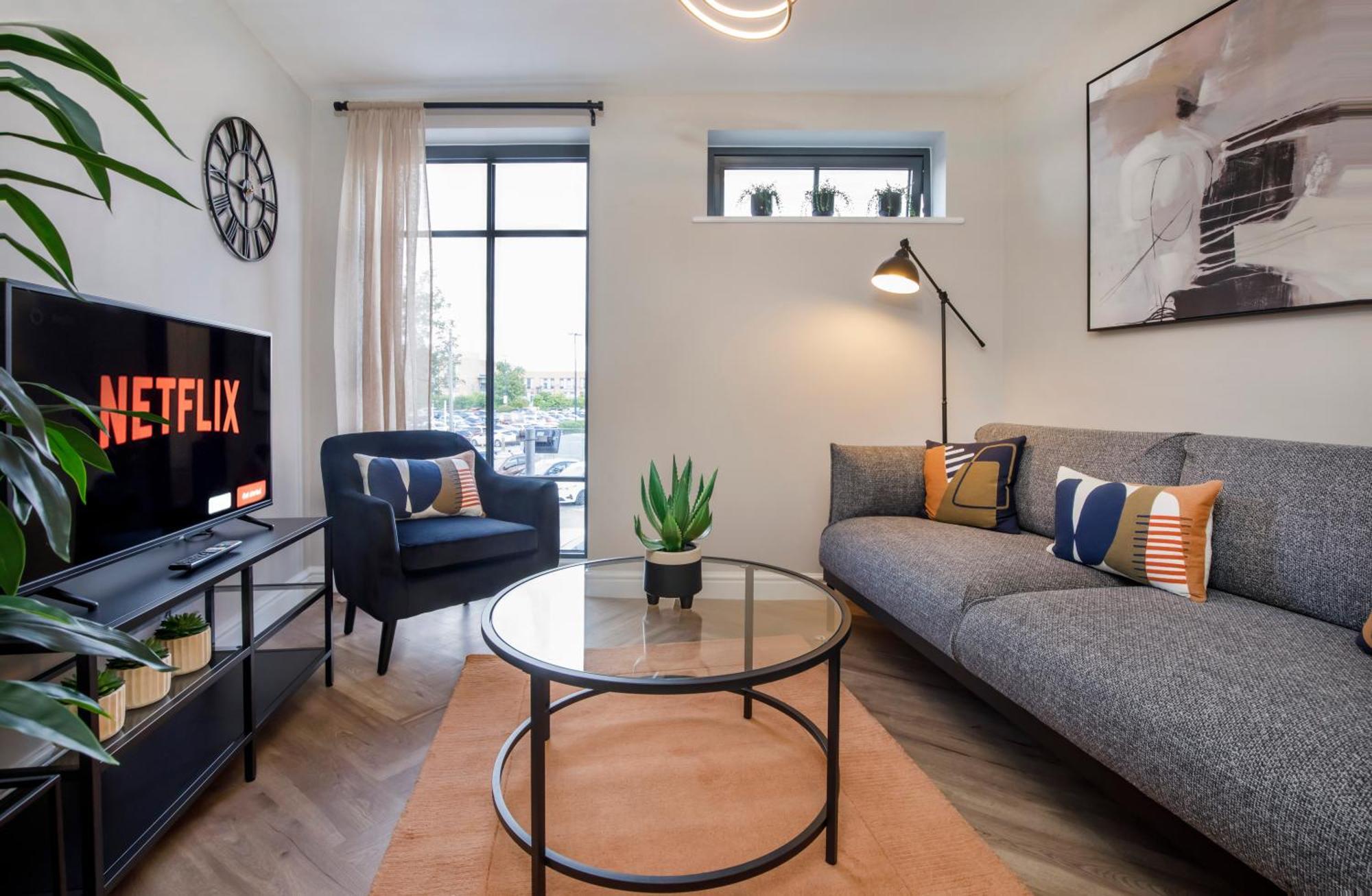 Crescent Court Modern And Luxurious York