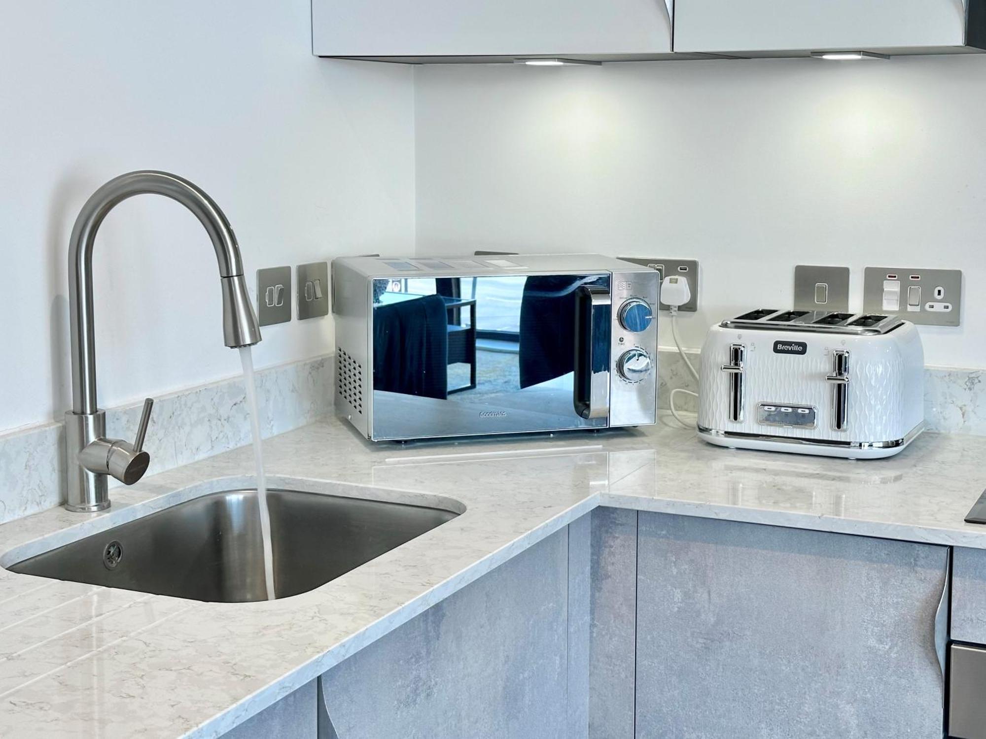 Apartment Icona Luxury With Minster Views & Allocated Parking *