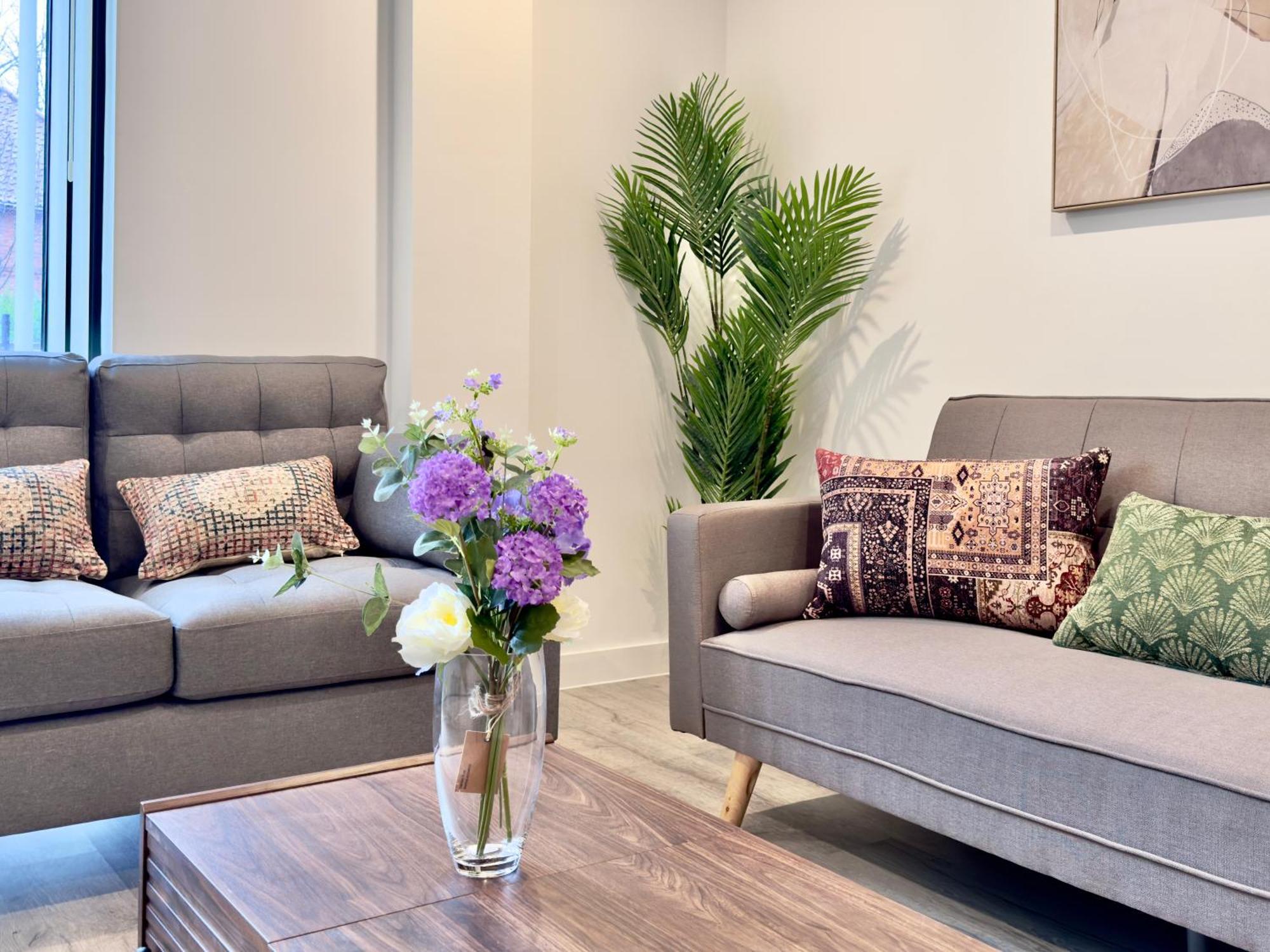 Apartment No 7 York