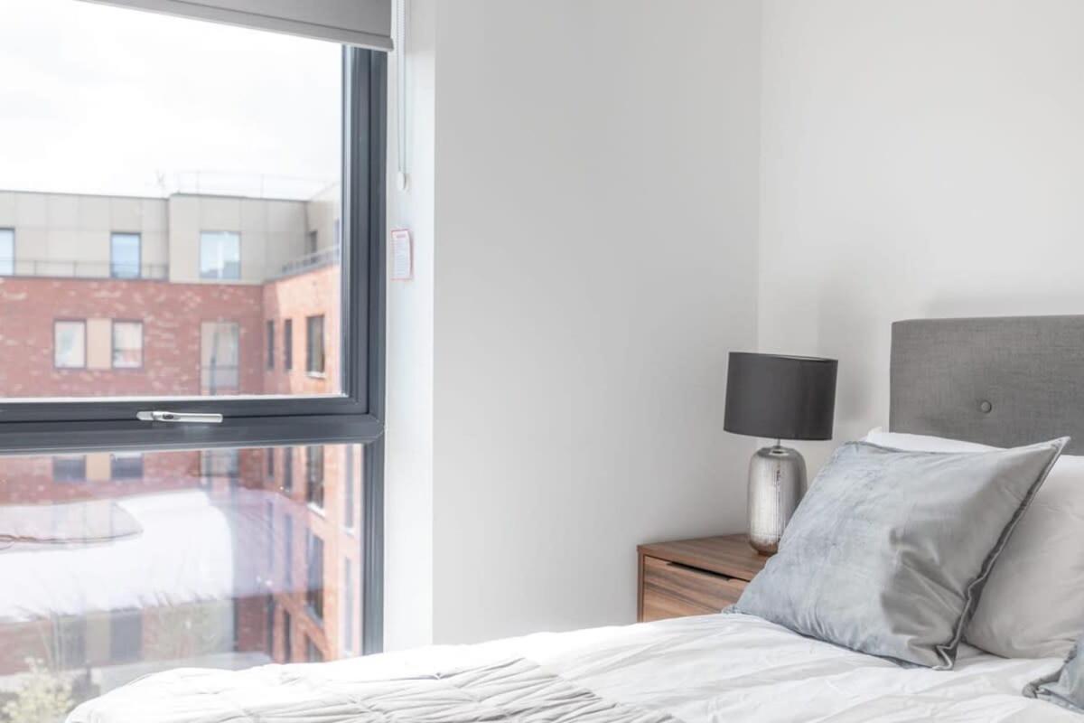 Stayzeni, Ouse Court Smart 2 Bed Flat Apartment
