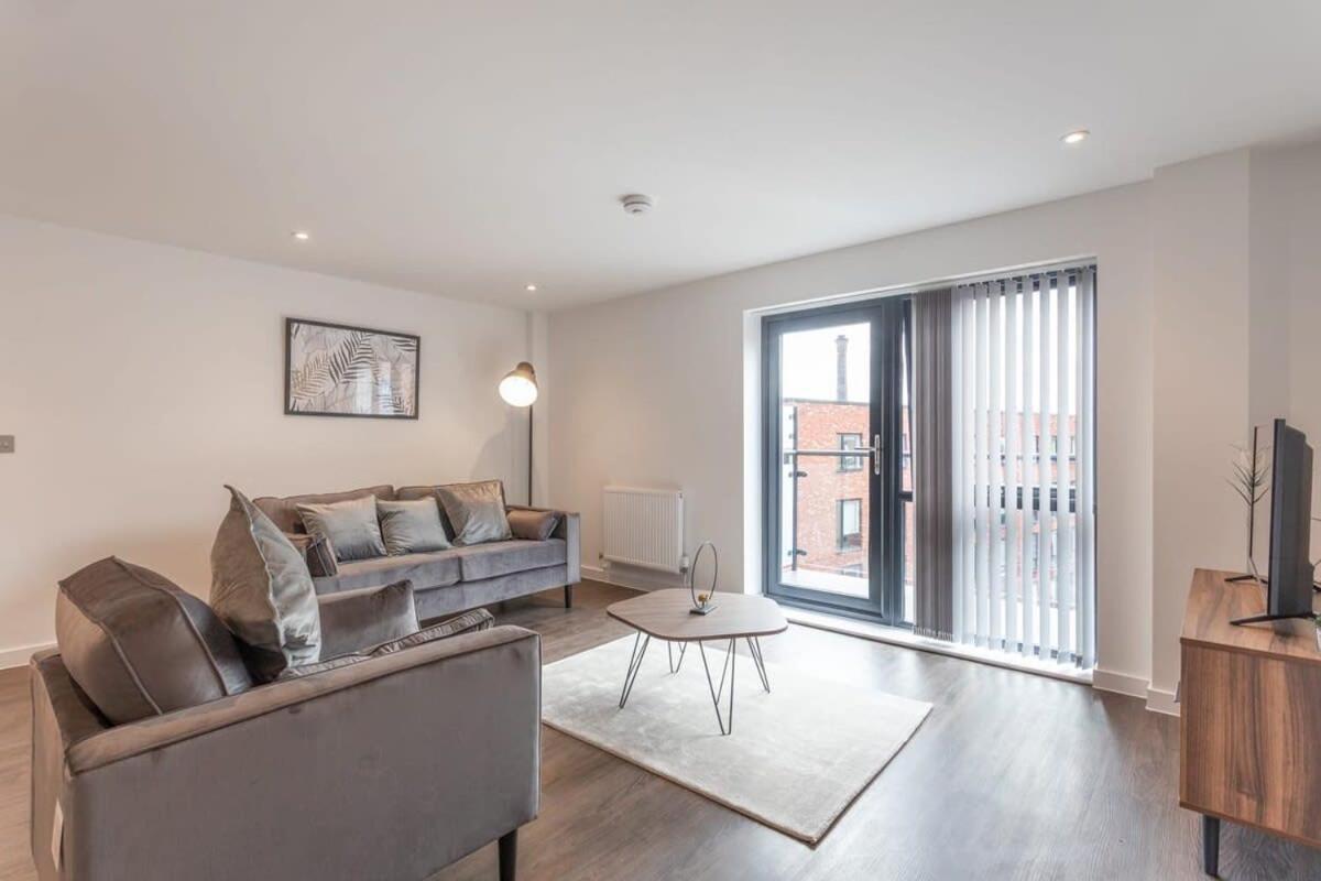 Stayzeni, Ouse Court Smart 2 Bed Flat *