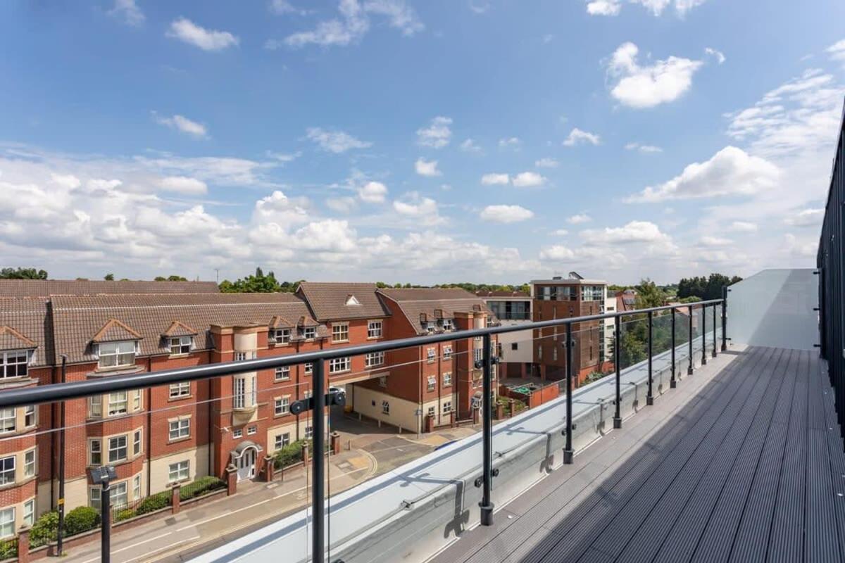 Stayzeni, Ouse Court Stunning 2 Bed Flat *