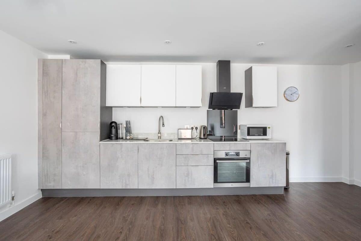 Zeni, Ouse Court Lovely 2 Bed *