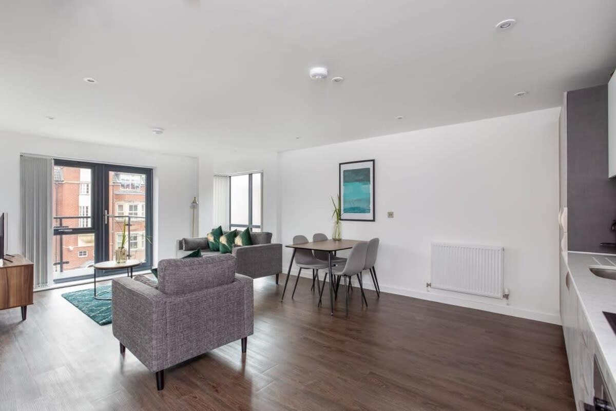 Zeni, Ouse Court Lovely 2 Bed
