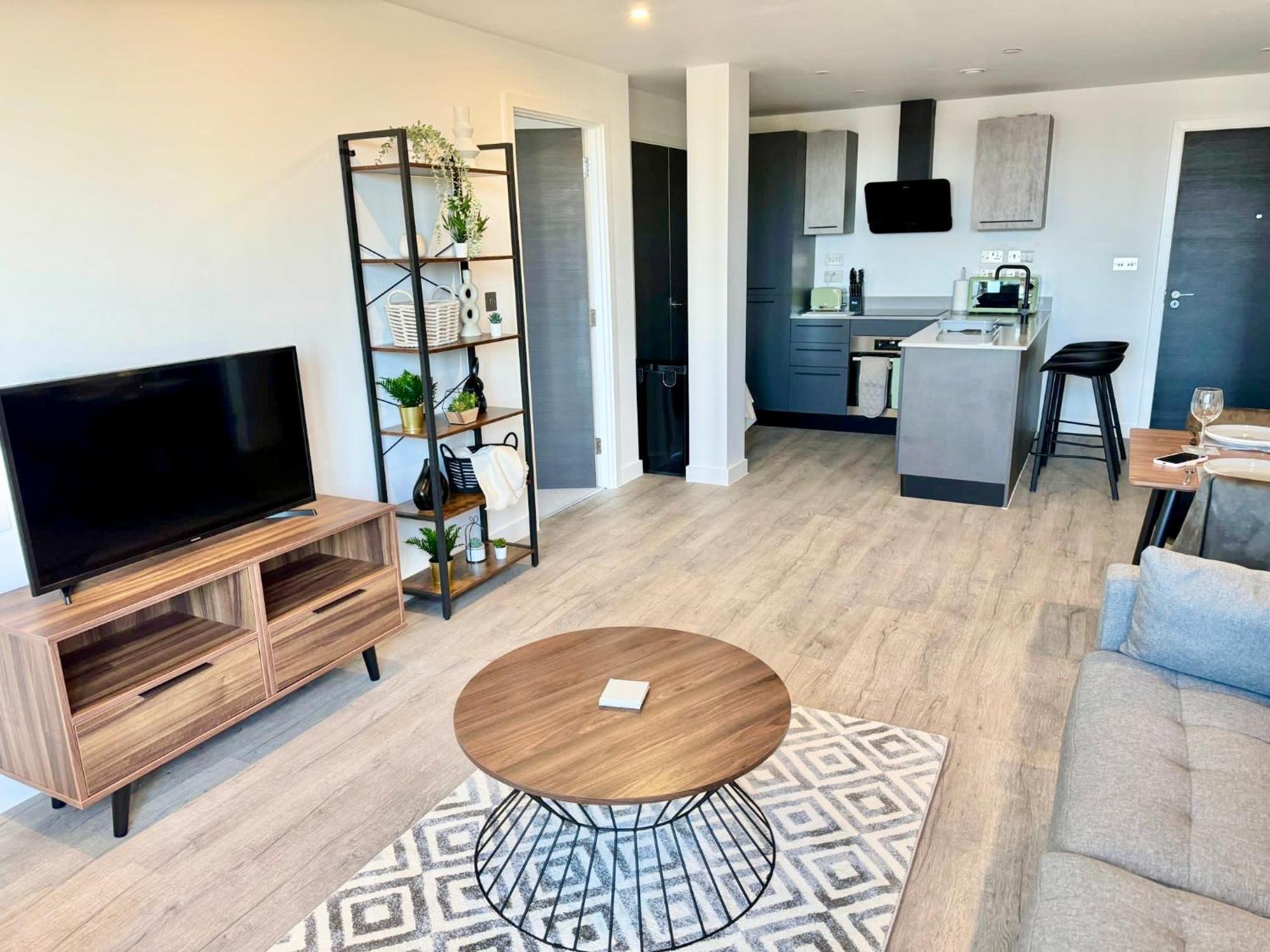 Apartment Stay@55 -secure Underground Parking York