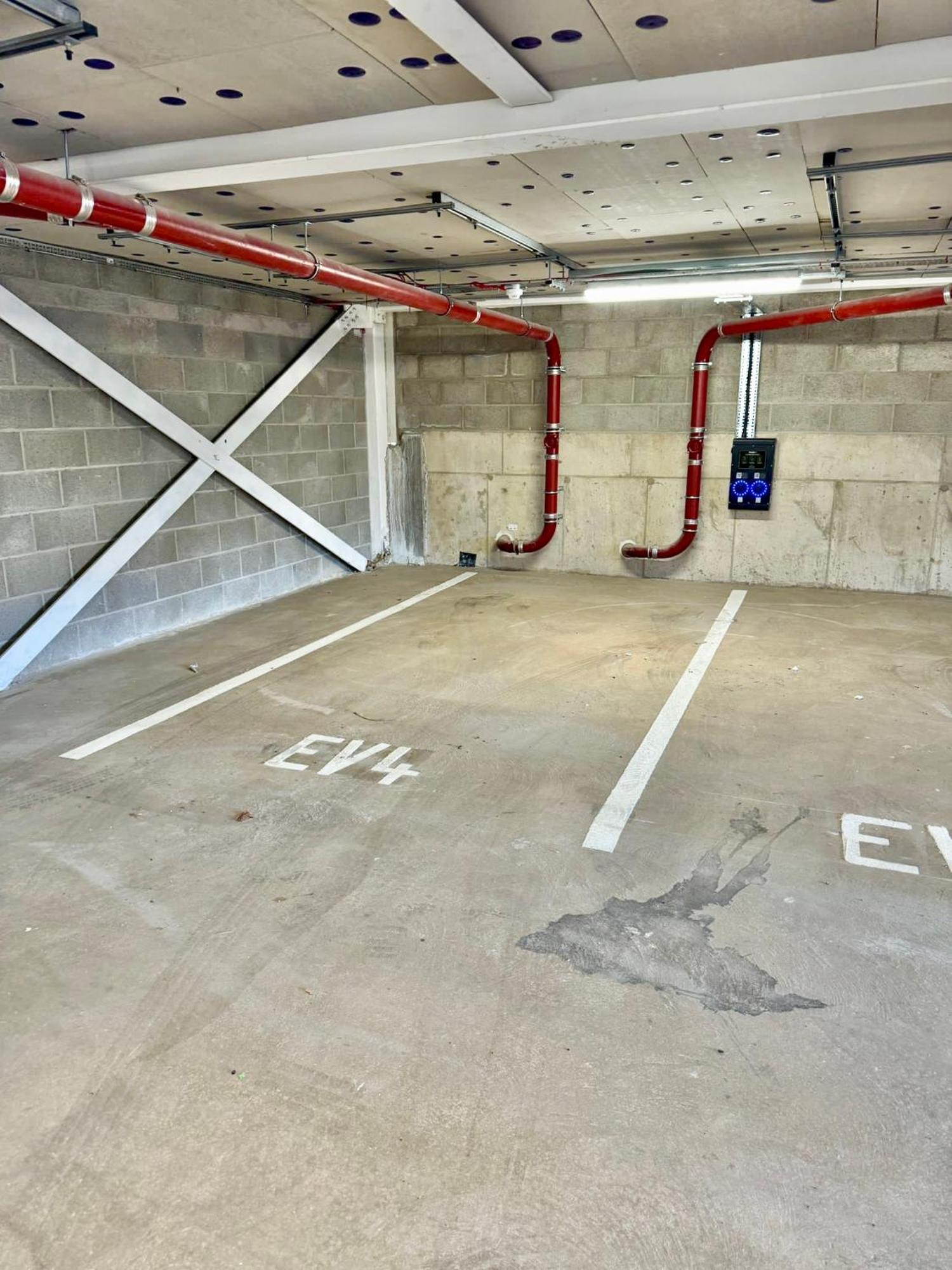 Stay@55 -secure Underground Parking * York