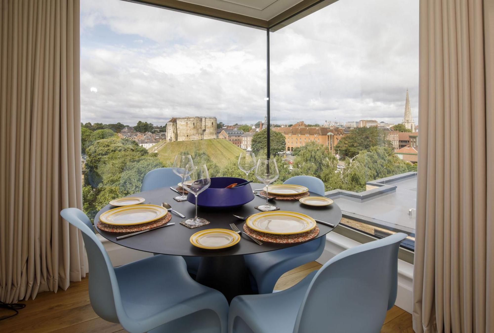 Clifford's Skyline At Ryedale House York